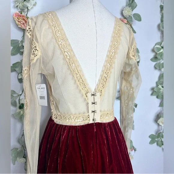 Free People Victorian Lace Dress - Picture 10 of 14